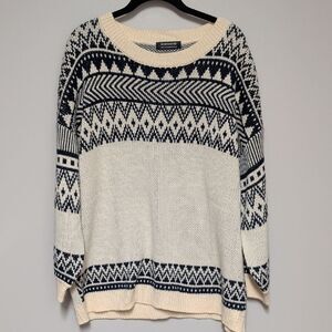 BloomChic Geometric Knit Sweater in Cream and Black